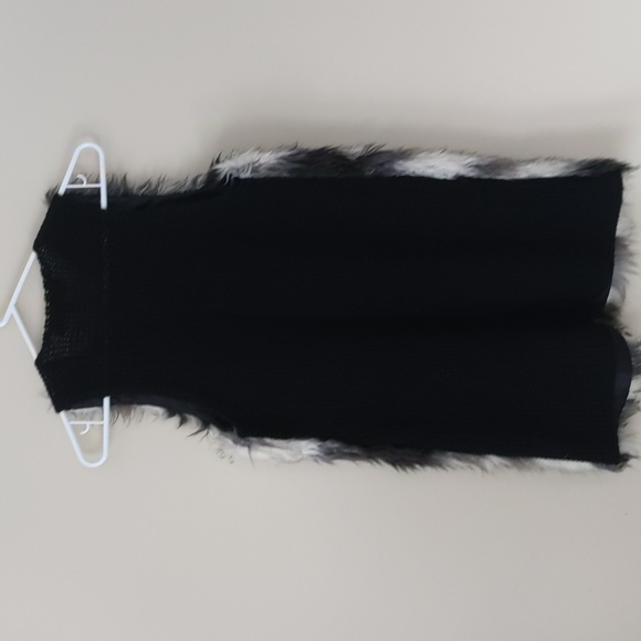 Almost Famous Faux Fur Open Cardigan Sweater Vest M White Black Vegan - Picture 5 of 16